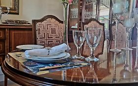 Isabel'S B & B